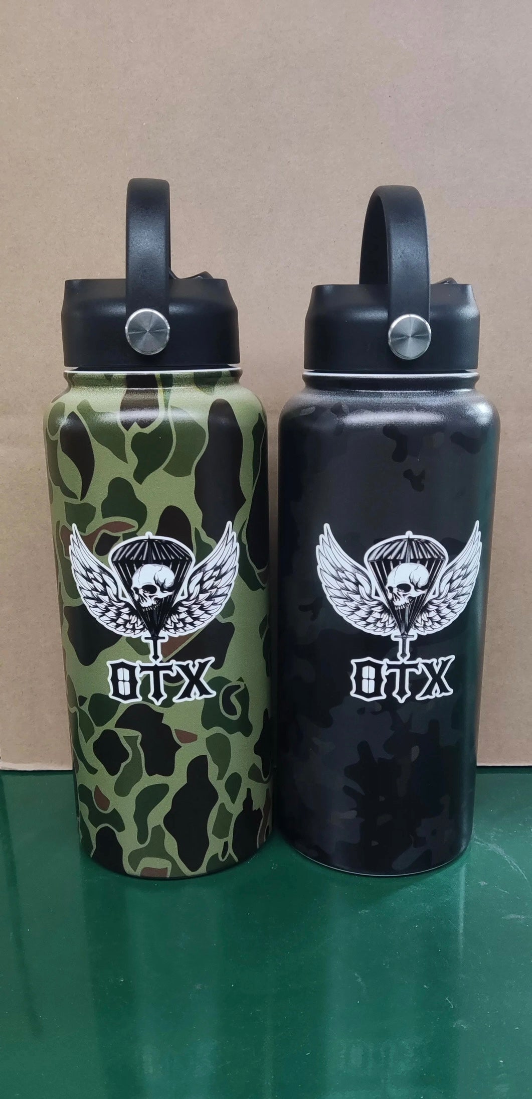 SALE!!! Signature H2O Bottle